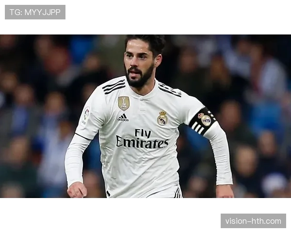 齐达内战术革新引领现代足球新潮流,影响力与魅力持续闪耀 齐达内战术革新引领现代足球新潮流,影响力与魅力持续闪耀