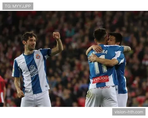 扎哈里扬闪耀西甲赛场，状态回暖助球队再创佳绩