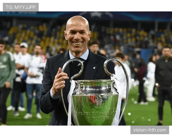 齐达内战术智慧重塑比赛格局，传奇成就闪耀足坛