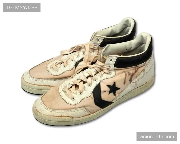 维纳斯穿运动鞋逛街被认成明星结果还没签名就跑了？